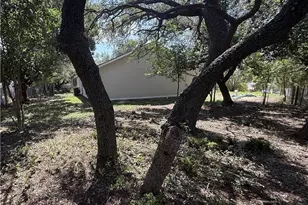 560 Wickford Way, Canyon Lake, TX 78133 - Photo 25