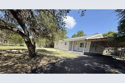 560 Wickford Way, Canyon Lake, TX 78133 - Photo 3