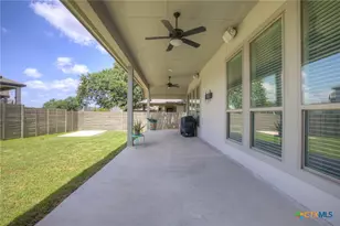 415 Bridle Trl, New Braunfels, TX 78132 - Photo 37
