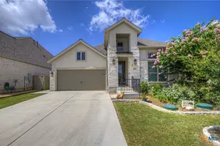 415 Bridle Trl, New Braunfels, TX 78132 - Photo 3