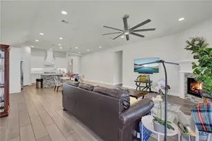 415 Bridle Trl, New Braunfels, TX 78132 - Photo 23