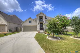 415 Bridle Trl, New Braunfels, TX 78132 - Photo 5