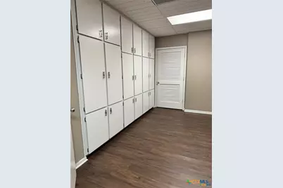 121 S Main Street, Victoria, TX 77901 - Photo 3