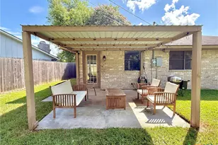 505 Camelot Dr, Victoria, TX 77901 - Photo 23
