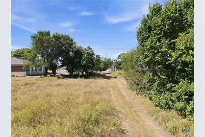 307 W Valley Road, Harker Heights, TX 76548 - Photo 9