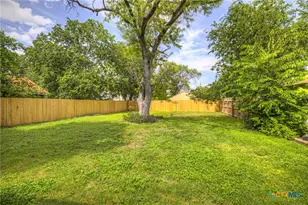 631 S Santa Clara Ave, New Braunfels, TX 78130 - Photo 37