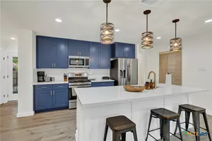 631 S Santa Clara Ave, New Braunfels, TX 78130 - Photo 7