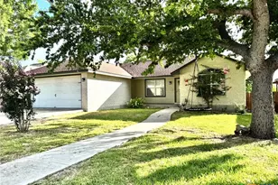 2038 Bentwood Dr, New Braunfels, TX 78130 - Photo 3