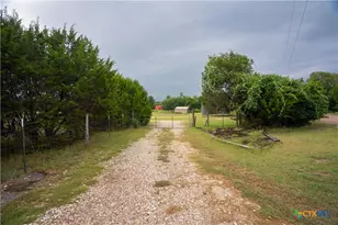 123 Hard Bargain Dr, Gatesville, TX 76528 - Photo 3