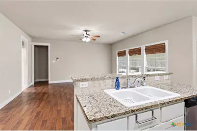 1720 Nordberg, Seguin, TX 78155 - Photo 9