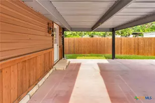 606 N Glendale St, Hallettsville, TX 77964 - Photo 43
