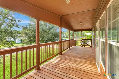 606 N Glendale Street, Hallettsville, TX 77964 - Photo 5