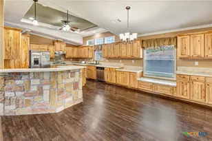 606 N Glendale St, Hallettsville, TX 77964 - Photo 19