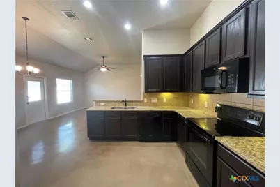 758 Saengerhalle Road, New Braunfels, TX 78130 - Photo 9