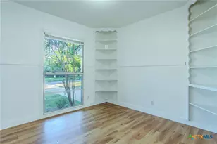 1809 S 13th St, Temple, TX 76504 - Photo 11
