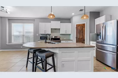 1865 Logan Trail, New Braunfels, TX 78130 - Photo 9