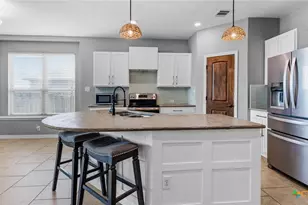 1865 Logan Trail, New Braunfels, TX 78130 - Photo 9