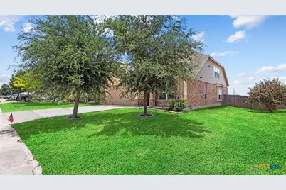 1865 Logan Trail, New Braunfels, TX 78130 - Photo 3
