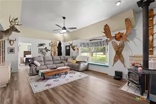 1172 Co Rd 418, Thorndale, TX 76577 - Photo 9