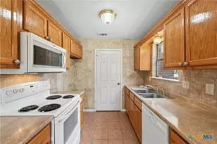 2202 Hidden Hill Dr, Killeen, TX 76543 - Photo 15