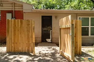 111 Cottonwood Dr, Gatesville, TX 76528 - Photo 23