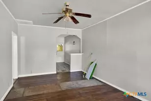 620 E 8th Ave, Belton, TX 76513 - Photo 7