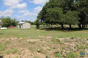 525 Co Rd 214, Jonesboro, TX 76538 - Photo 37