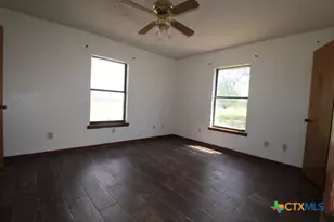 525 Co Rd 214, Jonesboro, TX 76538 - Photo 21