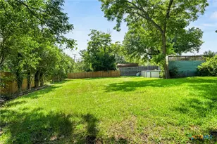405 Downing St, Belton, TX 76513 - Photo 29