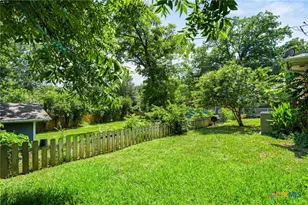 405 Downing St, Belton, TX 76513 - Photo 33