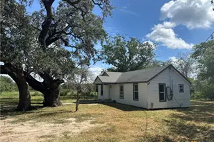 1515 Wright St, Goliad, TX 77963 - Photo 5