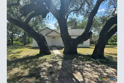 1515 Wright Street, Goliad, TX 77963 - Photo 7