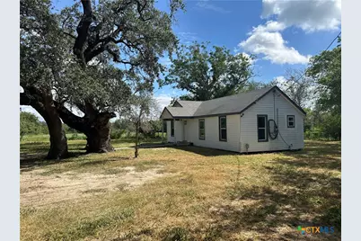 1515 Wright Street, Goliad, TX 77963 - Photo 3