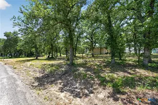922 Northwood Cir, Rockdale, TX 76567 - Photo 21