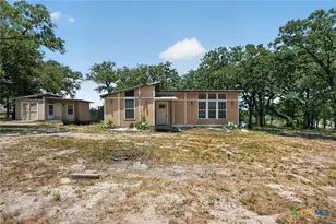 922 Northwood Cir, Rockdale, TX 76567 - Photo 1
