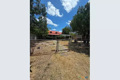 505 1/2 S Main Street, Lampasas, TX 76550 - Photo 3