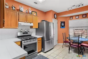 1121 Black Locust Dr, Pflugerville, TX 78660 - Photo 9