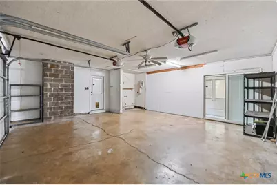 1032 S Mesquite Avenue, New Braunfels, TX 78130 - Photo 25