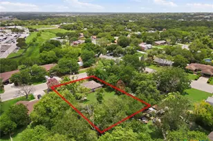 1032 S Mesquite Ave, New Braunfels, TX 78130 - Photo 3