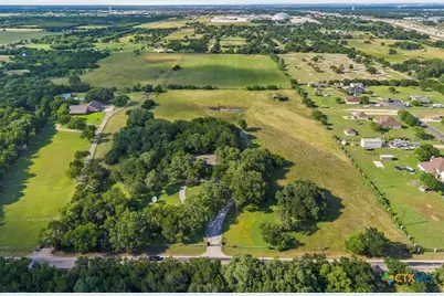 700 Shanklin Road, Belton, TX 76513 - Photo 1