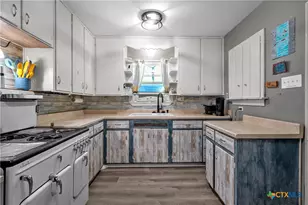 301 N 40th St, Waco, TX 76710 - Photo 11