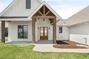 1060 Hackberry Rd, Salado, TX 76571 - Photo 1