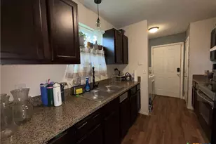 307 W Newman St, Cuero, TX 77954 - Photo 7