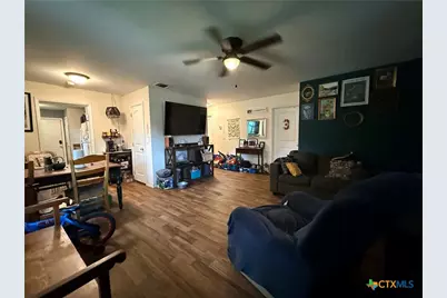 307 W Newman Street, Cuero, TX 77954 - Photo 3
