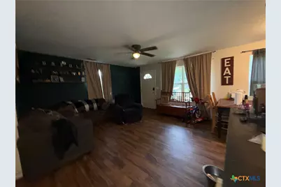 307 W Newman Street, Cuero, TX 77954 - Photo 5