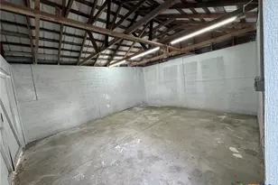 621 E Gonzales St, Seguin, TX 78155 - Photo 11