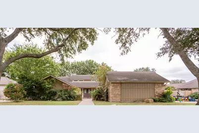 402 Chimney Rock Drive, Victoria, TX 77904 - Photo 1