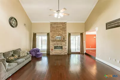 402 Chimney Rock Drive, Victoria, TX 77904 - Photo 5