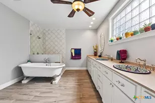 205 N Ave E, Elgin, TX 78621 - Photo 17