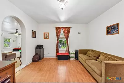 205 N Avenue E., Elgin, TX 78621 - Photo 11